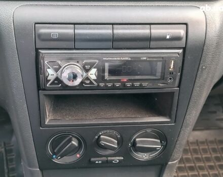 Белый Шкода Октавия, объемом двигателя 1.6 л и пробегом 205 тыс. км за 6290 $, фото 20 на Automoto.ua