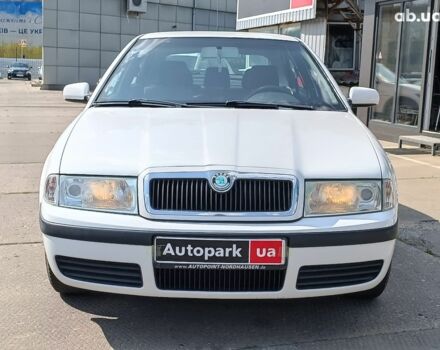 Белый Шкода Октавия, объемом двигателя 1.6 л и пробегом 205 тыс. км за 6290 $, фото 1 на Automoto.ua