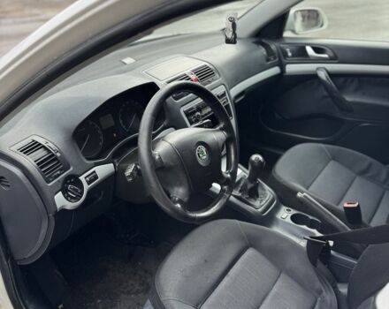 Белый Шкода Октавия, объемом двигателя 1.9 л и пробегом 300 тыс. км за 3500 $, фото 10 на Automoto.ua