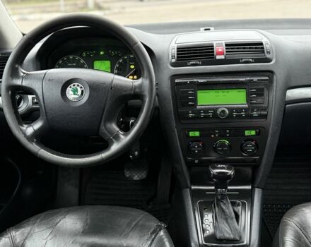 Білий Шкода Октавія, об'ємом двигуна 2 л та пробігом 300 тис. км за 2800 $, фото 11 на Automoto.ua