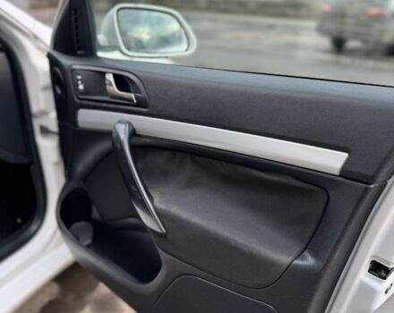 Белый Шкода Октавия, объемом двигателя 1.9 л и пробегом 300 тыс. км за 3500 $, фото 13 на Automoto.ua