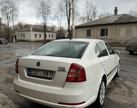 Белый Шкода Октавия, объемом двигателя 1.9 л и пробегом 300 тыс. км за 3500 $, фото 5 на Automoto.ua