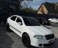 Белый Шкода Октавия, объемом двигателя 2 л и пробегом 200 тыс. км за 6516 $, фото 1 на Automoto.ua