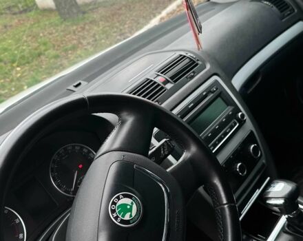 Білий Шкода Октавія, об'ємом двигуна 1.8 л та пробігом 290 тис. км за 7000 $, фото 6 на Automoto.ua