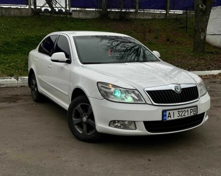 Білий Шкода Октавія, об'ємом двигуна 1.8 л та пробігом 290 тис. км за 7000 $, фото 1 на Automoto.ua