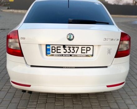 Білий Шкода Октавія, об'ємом двигуна 1.8 л та пробігом 245 тис. км за 9000 $, фото 2 на Automoto.ua