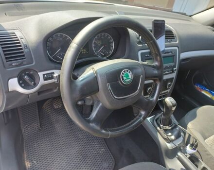 Белый Шкода Октавия, объемом двигателя 1.6 л и пробегом 240 тыс. км за 6650 $, фото 4 на Automoto.ua