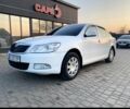 Білий Шкода Октавія, об'ємом двигуна 1.8 л та пробігом 245 тис. км за 9000 $, фото 1 на Automoto.ua