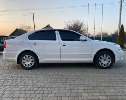 Білий Шкода Октавія, об'ємом двигуна 1.8 л та пробігом 245 тис. км за 9000 $, фото 4 на Automoto.ua