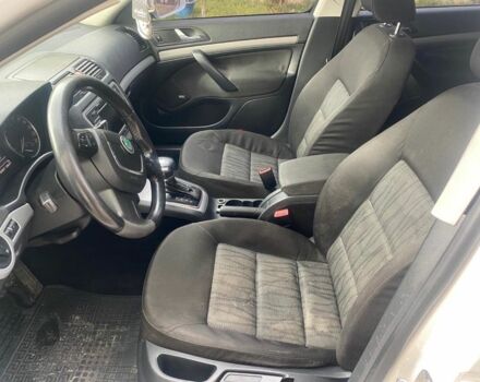 Шкода Октавия 2011 в Верховине на Automoto.ua Белый Шкода Октавия, объемом двигателя 1.8 л и пробегом 300 тыс. км за 6500 $, фото 5 на Automoto.ua