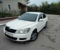 Белый Шкода Октавия, объемом двигателя 1.6 л и пробегом 215 тыс. км за 7800 $, фото 1 на Automoto.ua