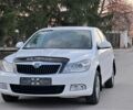 Белый Шкода Октавия, объемом двигателя 1.6 л и пробегом 105 тыс. км за 8300 $, фото 1 на Automoto.ua