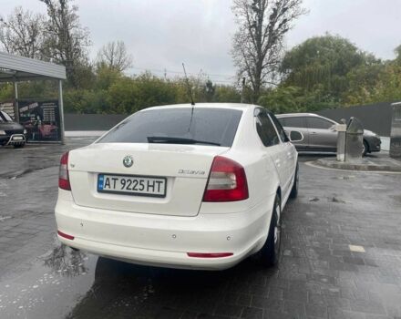 Белый Шкода Октавия, объемом двигателя 1.6 л и пробегом 215 тыс. км за 7800 $, фото 2 на Automoto.ua