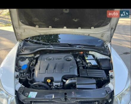 Белый Шкода Октавия, объемом двигателя 1.6 л и пробегом 215 тыс. км за 7800 $, фото 23 на Automoto.ua