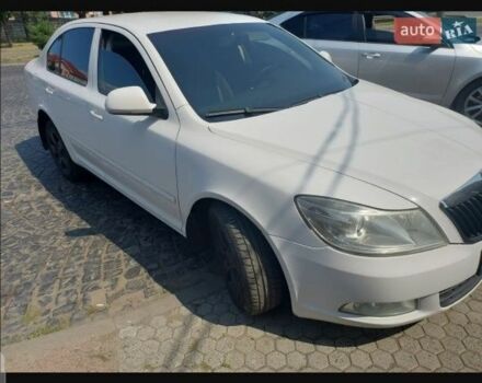 Белый Шкода Октавия, объемом двигателя 1.6 л и пробегом 240 тыс. км за 6650 $, фото 2 на Automoto.ua