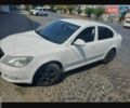 Белый Шкода Октавия, объемом двигателя 1.6 л и пробегом 240 тыс. км за 6799 $, фото 1 на Automoto.ua