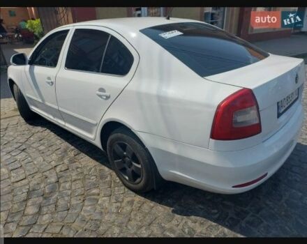 Белый Шкода Октавия, объемом двигателя 1.6 л и пробегом 240 тыс. км за 6650 $, фото 1 на Automoto.ua