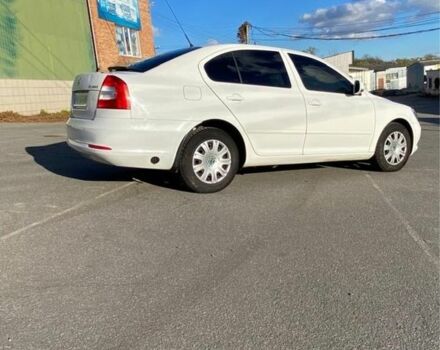 Белый Шкода Октавия, объемом двигателя 1.2 л и пробегом 260 тыс. км за 8500 $, фото 3 на Automoto.ua