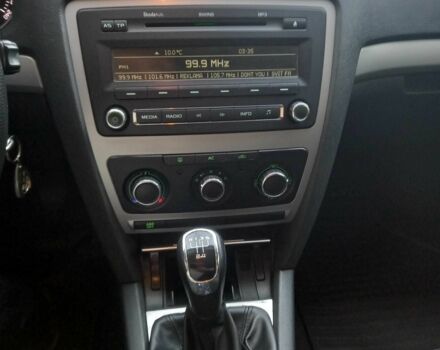 Білий Шкода Октавія, об'ємом двигуна 1.6 л та пробігом 205 тис. км за 7100 $, фото 8 на Automoto.ua