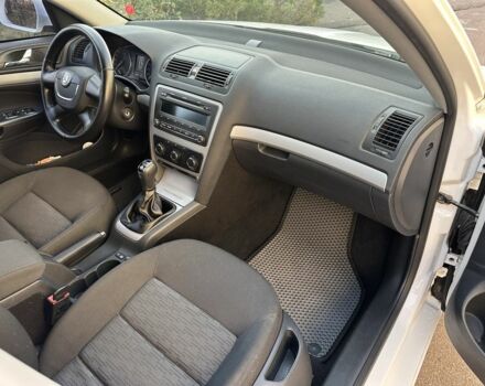 Белый Шкода Октавия, объемом двигателя 1.6 л и пробегом 228 тыс. км за 7700 $, фото 8 на Automoto.ua