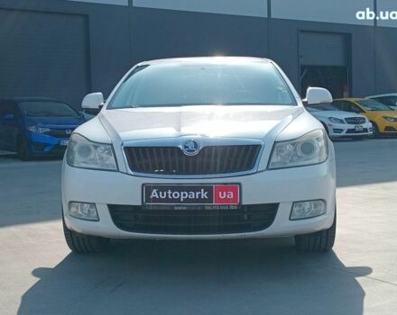 Белый Шкода Октавия, объемом двигателя 1.6 л и пробегом 385 тыс. км за 7990 $, фото 1 на Automoto.ua