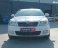 Белый Шкода Октавия, объемом двигателя 1.6 л и пробегом 385 тыс. км за 7990 $, фото 1 на Automoto.ua
