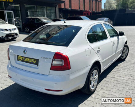 Белый Шкода Октавия, объемом двигателя 1.6 л и пробегом 123 тыс. км за 8600 $, фото 5 на Automoto.ua