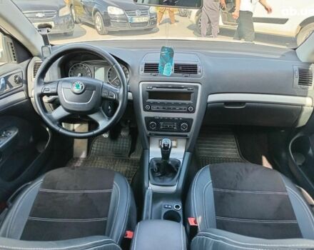 Белый Шкода Октавия, объемом двигателя 1.6 л и пробегом 385 тыс. км за 7990 $, фото 13 на Automoto.ua