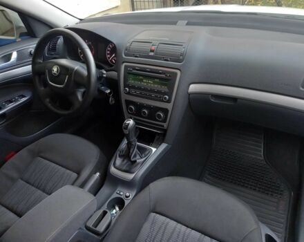 Білий Шкода Октавія, об'ємом двигуна 1.6 л та пробігом 205 тис. км за 7100 $, фото 2 на Automoto.ua