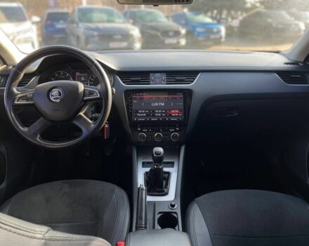 Белый Шкода Октавия, объемом двигателя 1.4 л и пробегом 255 тыс. км за 9400 $, фото 18 на Automoto.ua