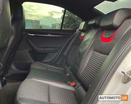 Белый Шкода Октавия, объемом двигателя 2 л и пробегом 220 тыс. км за 15790 $, фото 13 на Automoto.ua