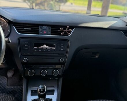 Білий Шкода Октавія, об'ємом двигуна 1.6 л та пробігом 272 тис. км за 8950 $, фото 4 на Automoto.ua