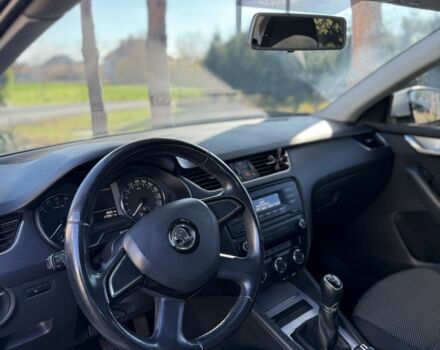 Білий Шкода Октавія, об'ємом двигуна 1.6 л та пробігом 272 тис. км за 8950 $, фото 3 на Automoto.ua