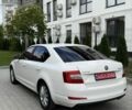Шкода Октавия 2014 в Ужгороде на Automoto.ua Белый Шкода Октавия, объемом двигателя 1.6 л и пробегом 270 тыс. км за 9199 $, фото 4 на Automoto.ua
