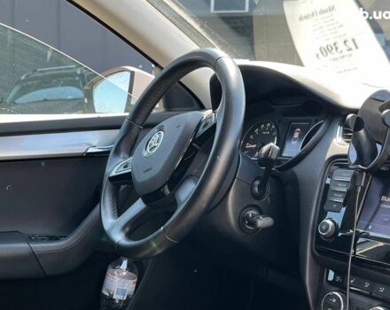 Белый Шкода Октавия, объемом двигателя 1.6 л и пробегом 120 тыс. км за 12340 $, фото 1 на Automoto.ua