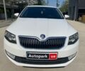 Белый Шкода Октавия, объемом двигателя 1.6 л и пробегом 180 тыс. км за 10790 $, фото 1 на Automoto.ua
