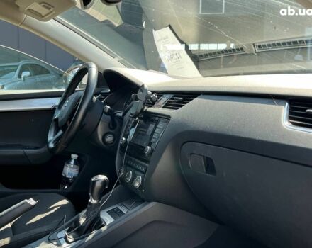 Белый Шкода Октавия, объемом двигателя 1.6 л и пробегом 120 тыс. км за 12340 $, фото 7 на Automoto.ua