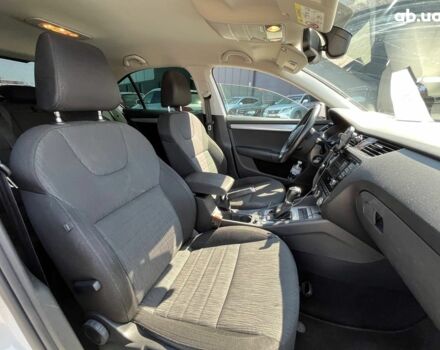 Белый Шкода Октавия, объемом двигателя 1.6 л и пробегом 120 тыс. км за 12340 $, фото 5 на Automoto.ua