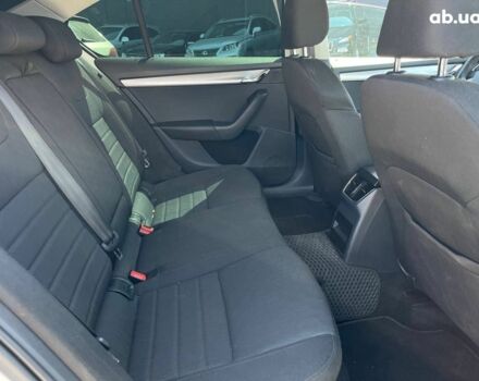 Белый Шкода Октавия, объемом двигателя 1.6 л и пробегом 120 тыс. км за 12340 $, фото 9 на Automoto.ua