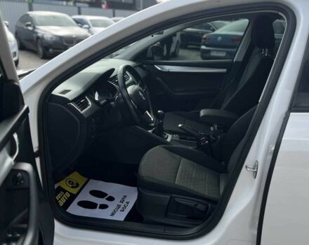 Белый Шкода Октавия, объемом двигателя 2 л и пробегом 292 тыс. км за 11999 $, фото 8 на Automoto.ua