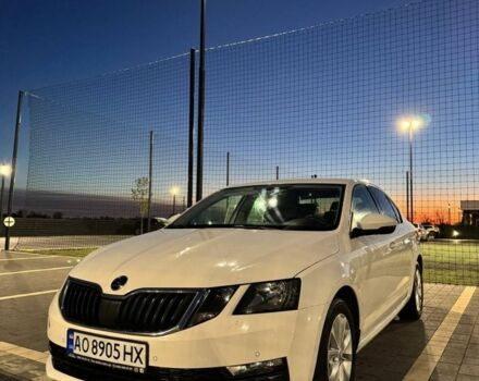 Білий Шкода Октавія, об'ємом двигуна 1.6 л та пробігом 247 тис. км за 12800 $, фото 2 на Automoto.ua