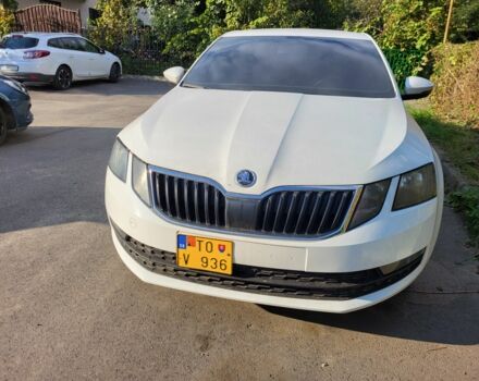 Білий Шкода Октавія, об'ємом двигуна 1 л та пробігом 260 тис. км за 8500 $, фото 4 на Automoto.ua