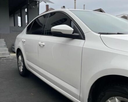 Білий Шкода Октавія, об'ємом двигуна 1.6 л та пробігом 195 тис. км за 11500 $, фото 1 на Automoto.ua