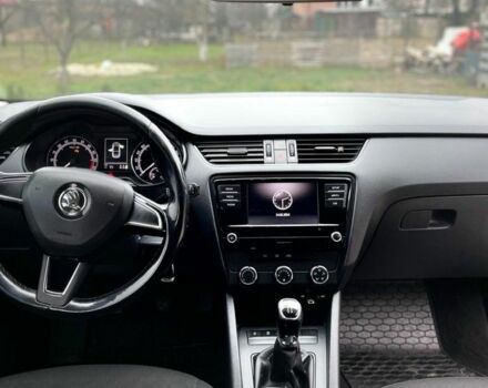 Білий Шкода Октавія, об'ємом двигуна 1.6 л та пробігом 195 тис. км за 11500 $, фото 4 на Automoto.ua