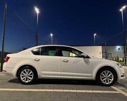 Білий Шкода Октавія, об'ємом двигуна 1.6 л та пробігом 247 тис. км за 12800 $, фото 3 на Automoto.ua