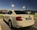 Білий Шкода Октавія, об'ємом двигуна 1.6 л та пробігом 247 тис. км за 12800 $, фото 6 на Automoto.ua