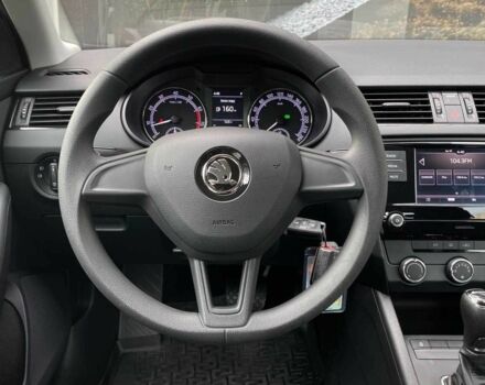 Белый Шкода Октавия, объемом двигателя 1.6 л и пробегом 12 тыс. км за 15422 $, фото 8 на Automoto.ua