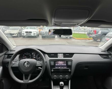 Білий Шкода Октавія, об'ємом двигуна 1.4 л та пробігом 242 тис. км за 11300 $, фото 9 на Automoto.ua