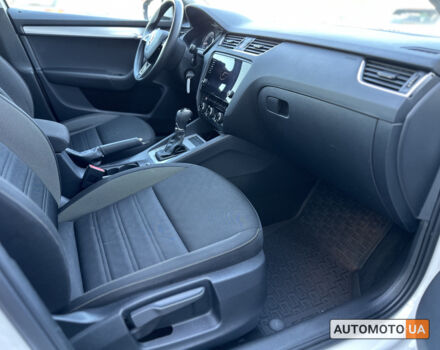 Білий Шкода Октавія, об'ємом двигуна 1.4 л та пробігом 128 тис. км за 16500 $, фото 11 на Automoto.ua
