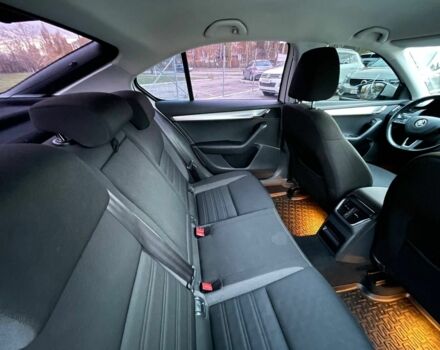 Білий Шкода Октавія, об'ємом двигуна 2 л та пробігом 198 тис. км за 14600 $, фото 18 на Automoto.ua